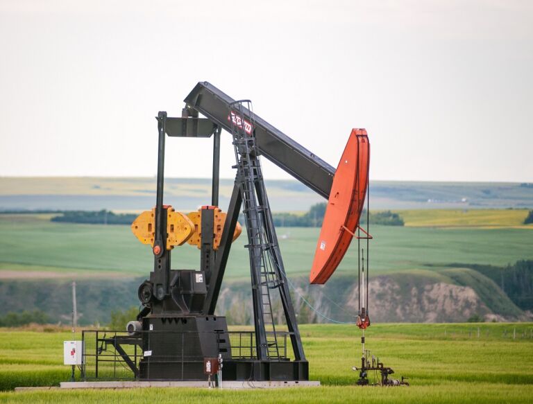 Blog 10 Overcoming challenges using supply chain finance in the oil and gas industry